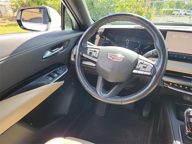 used 2024 Cadillac XT4 car, priced at $31,000