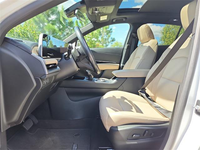 used 2024 Cadillac XT4 car, priced at $31,000