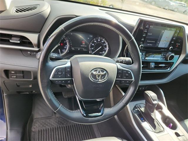 used 2021 Toyota Highlander car, priced at $28,700