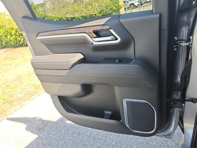new 2025 GMC Sierra 1500 car, priced at $49,140
