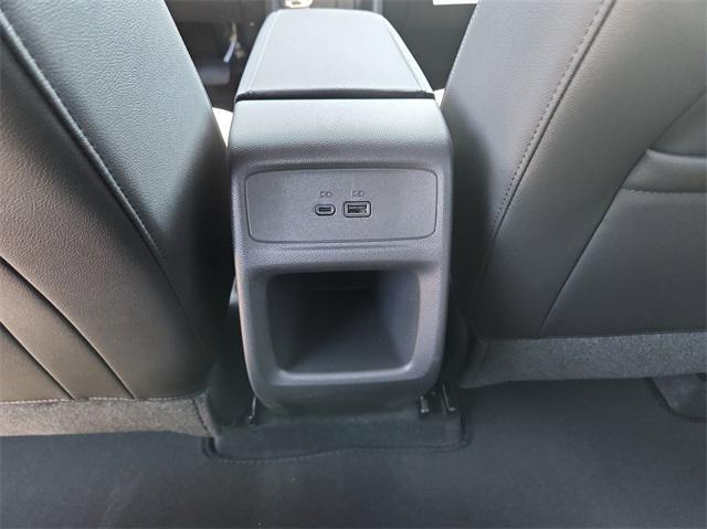 new 2025 Buick Envista car, priced at $25,169