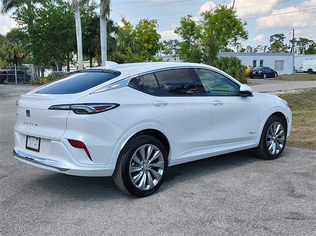 new 2025 Buick Envista car, priced at $30,030