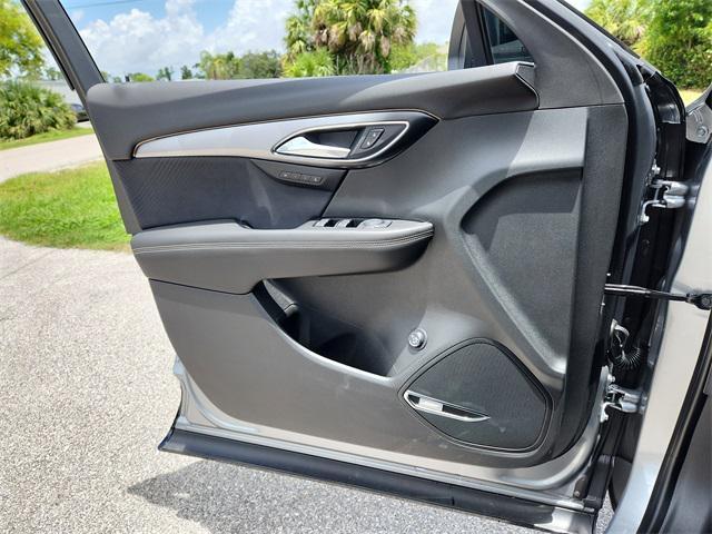 new 2025 Buick Envision car, priced at $40,350