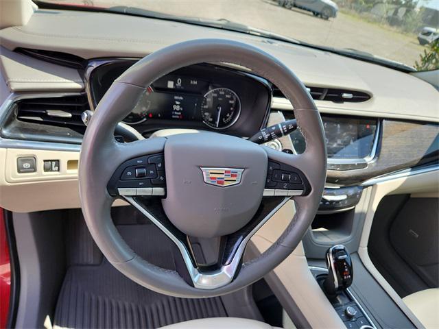 used 2021 Cadillac XT6 car, priced at $28,000