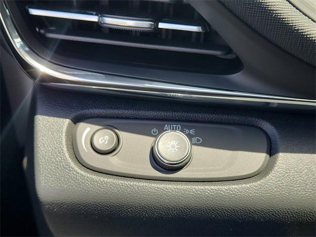 new 2025 Buick Envista car, priced at $26,685
