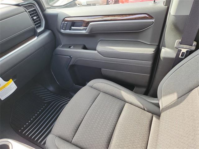 new 2025 GMC Sierra 1500 car, priced at $45,081