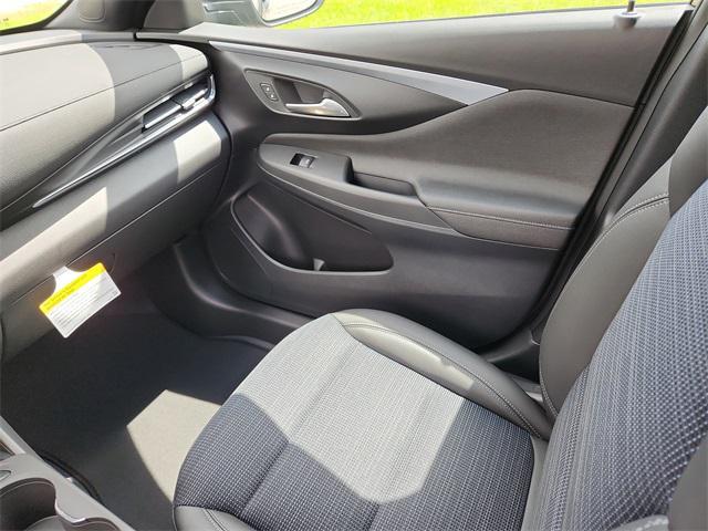 new 2025 Buick Envista car, priced at $26,081