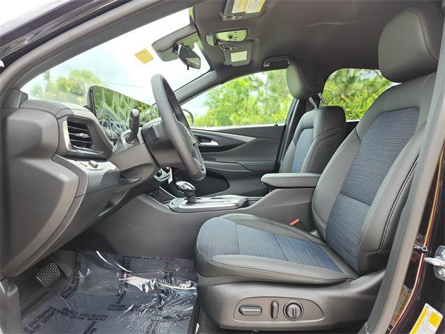 new 2025 Buick Envista car, priced at $26,081