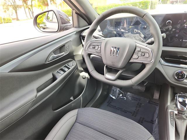 new 2025 Buick Envista car, priced at $26,081