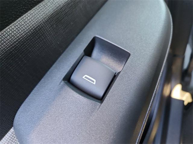 new 2025 Buick Envista car, priced at $29,306