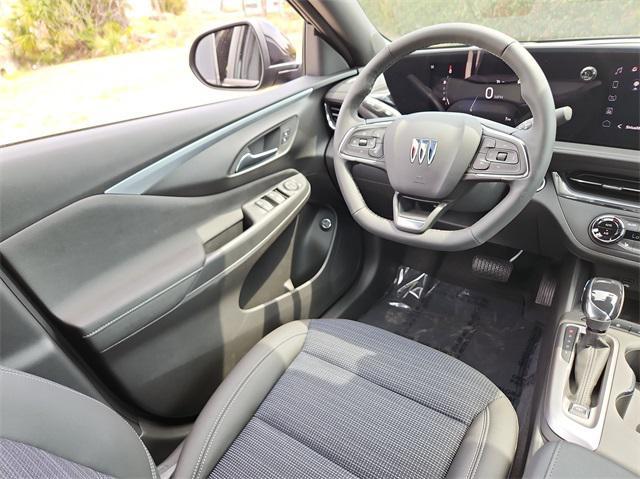new 2025 Buick Envista car, priced at $25,461