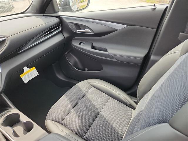 new 2025 Buick Envista car, priced at $25,461