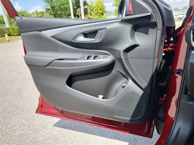 new 2025 Buick Envista car, priced at $27,180
