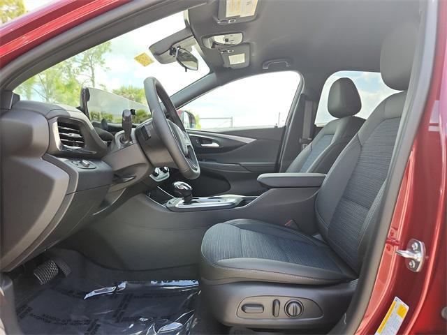 new 2025 Buick Envista car, priced at $27,180