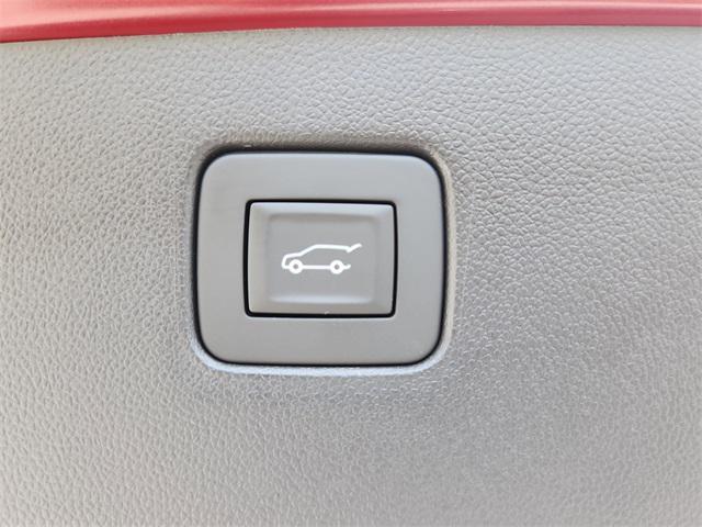 new 2025 Buick Envista car, priced at $27,180