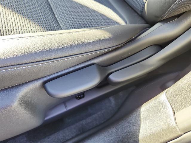 new 2025 Buick Envista car, priced at $25,461