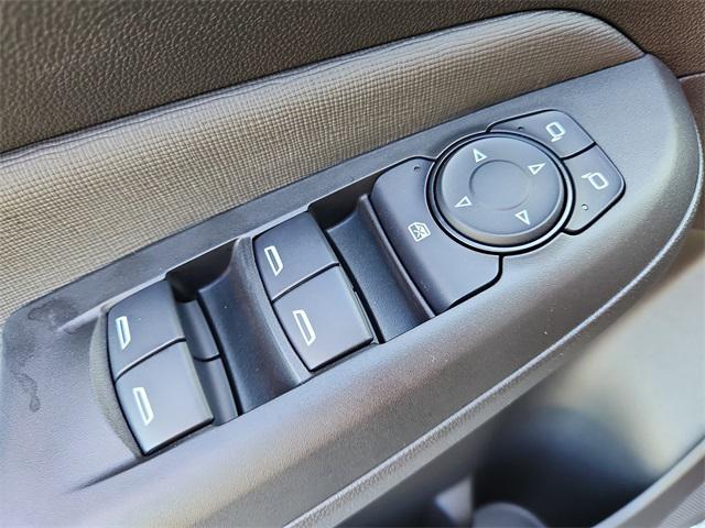 new 2025 Buick Envista car, priced at $25,461