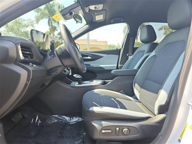new 2025 Buick Envista car, priced at $25,648