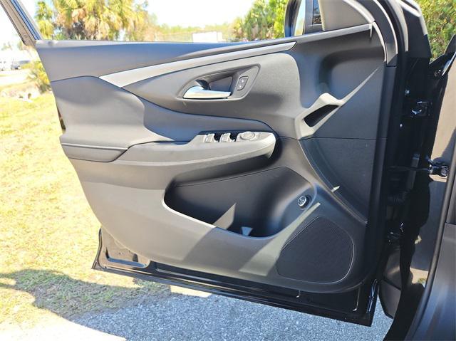 new 2025 Buick Envista car, priced at $24,299