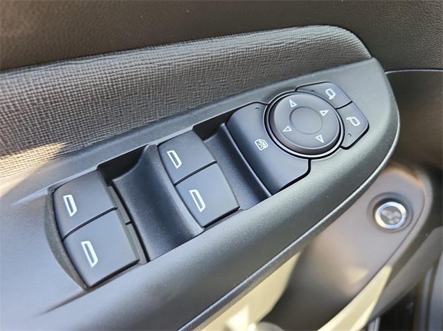 new 2025 Buick Envista car, priced at $24,299