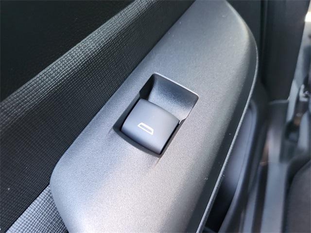 new 2025 Buick Envista car, priced at $24,299