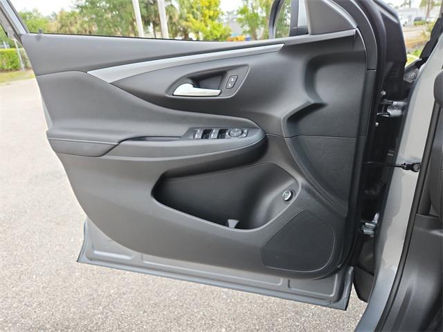 new 2025 Buick Envista car, priced at $27,180
