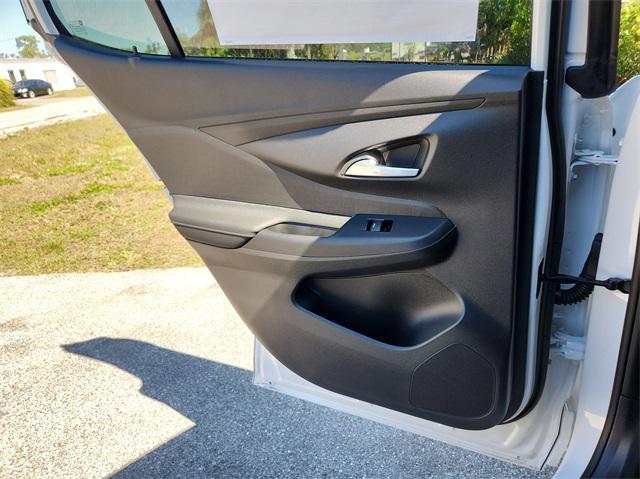 new 2025 Buick Envista car, priced at $29,100