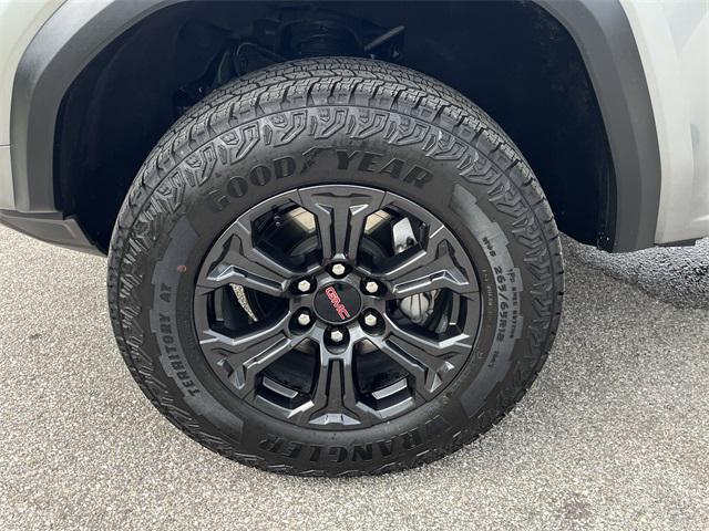 used 2025 GMC Canyon car, priced at $35,000