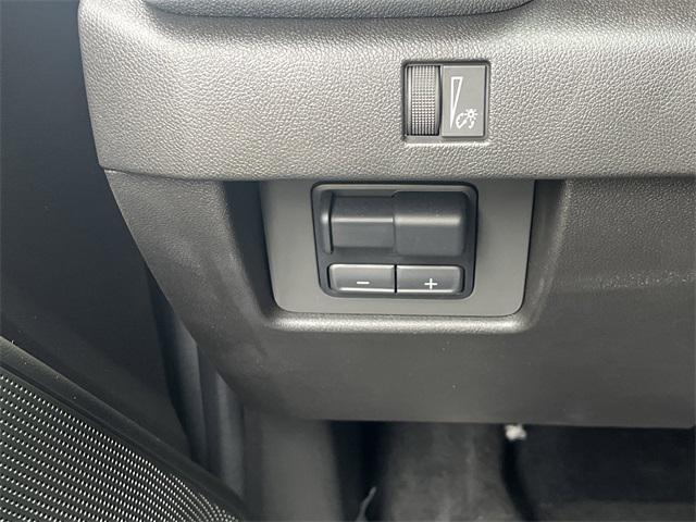 used 2025 GMC Canyon car, priced at $35,000