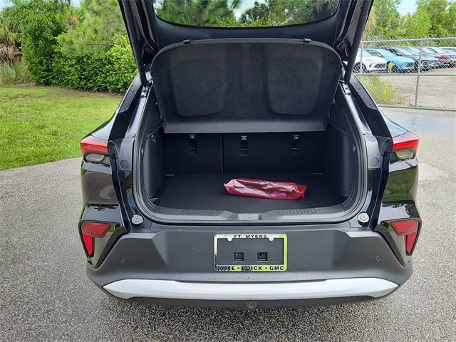 new 2025 Buick Envista car, priced at $26,081