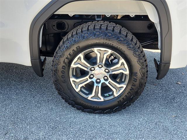 new 2025 GMC Sierra 1500 car, priced at $42,061