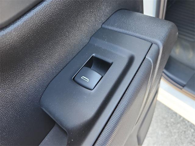 new 2025 GMC Sierra 1500 car, priced at $42,061