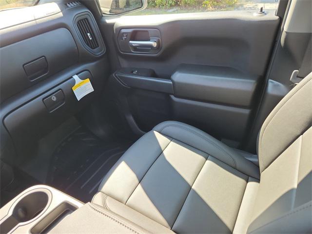new 2025 GMC Sierra 1500 car, priced at $42,061