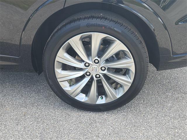 new 2025 Buick Envista car, priced at $30,690