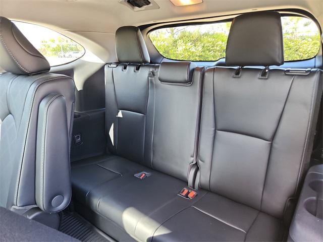 used 2022 Toyota Highlander car, priced at $44,599