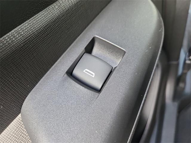 new 2025 Buick Envista car, priced at $30,690