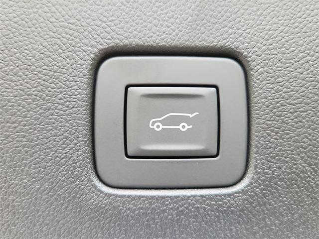 new 2025 Buick Envista car, priced at $25,561