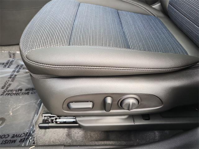new 2025 Buick Envista car, priced at $25,561
