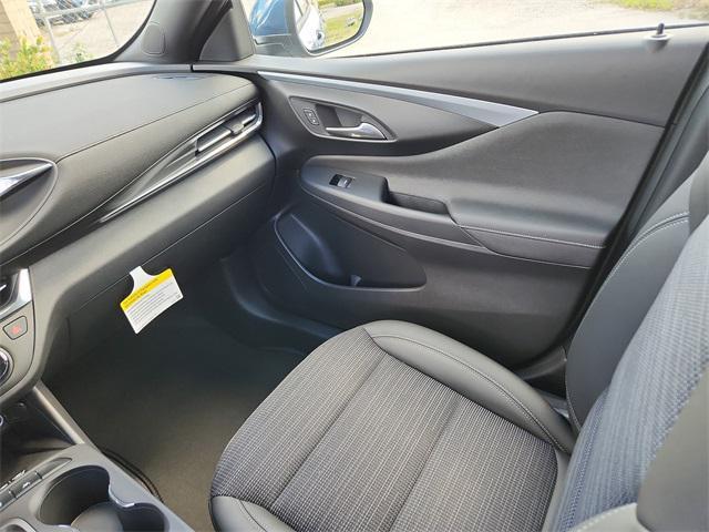 new 2025 Buick Envista car, priced at $27,180