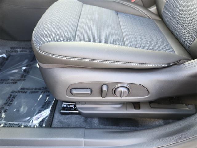 new 2025 Buick Envista car, priced at $27,180