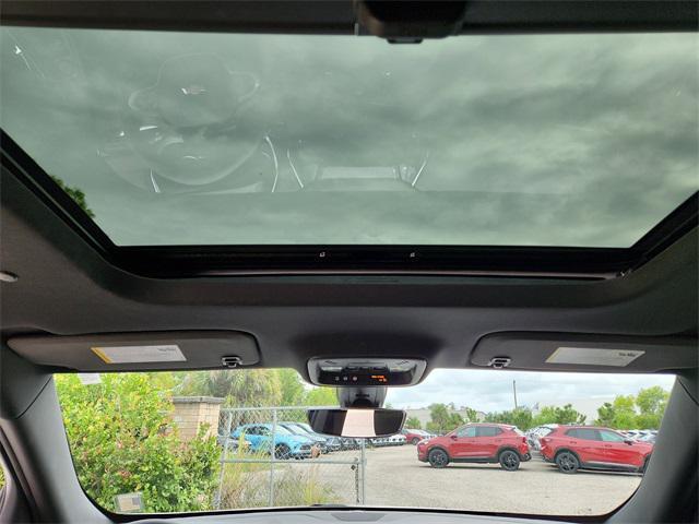 used 2023 Chevrolet Traverse car, priced at $27,000