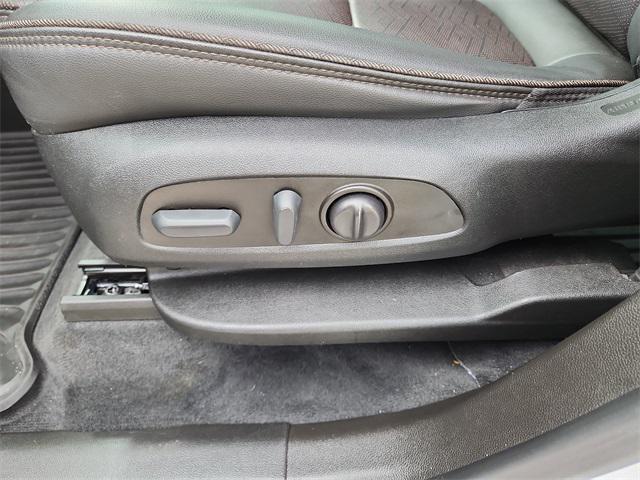 used 2023 Chevrolet Traverse car, priced at $27,000