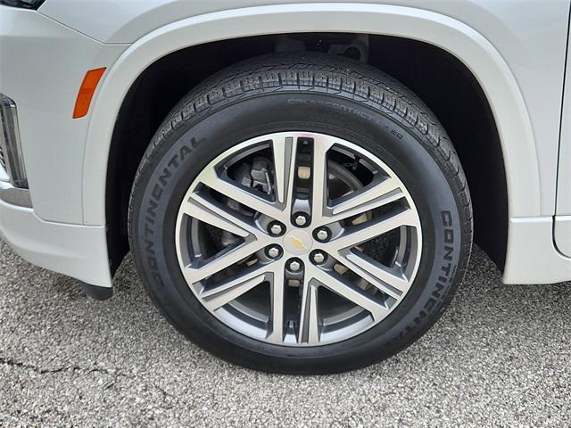 used 2023 Chevrolet Traverse car, priced at $27,000