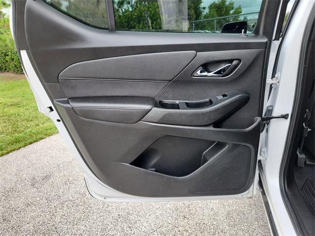 used 2023 Chevrolet Traverse car, priced at $27,000