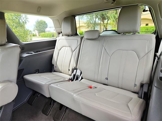 used 2021 Ford Expedition car, priced at $37,500