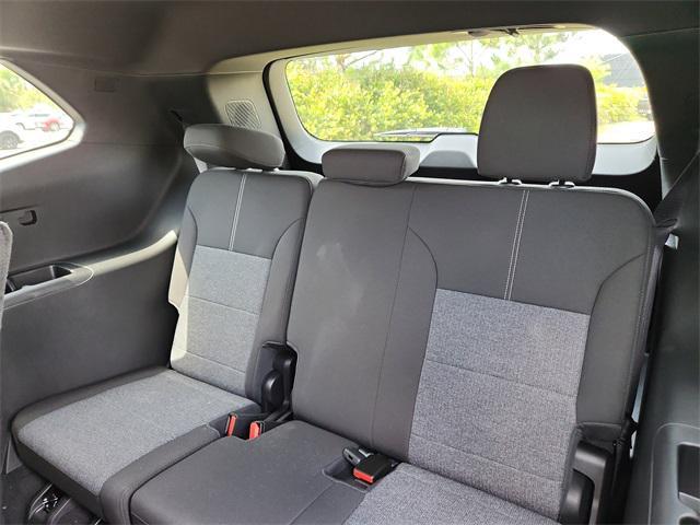 new 2025 GMC Acadia car, priced at $44,441