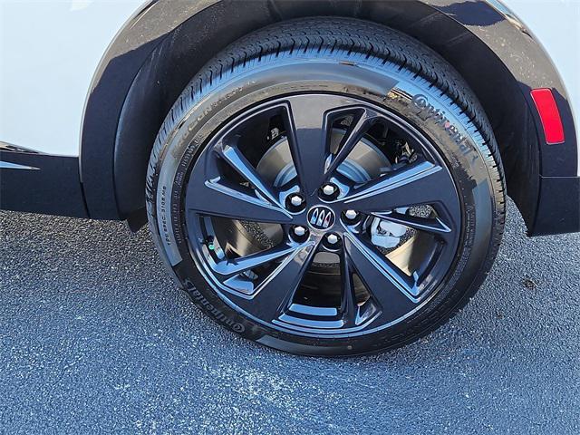new 2025 Buick Envision car, priced at $37,432