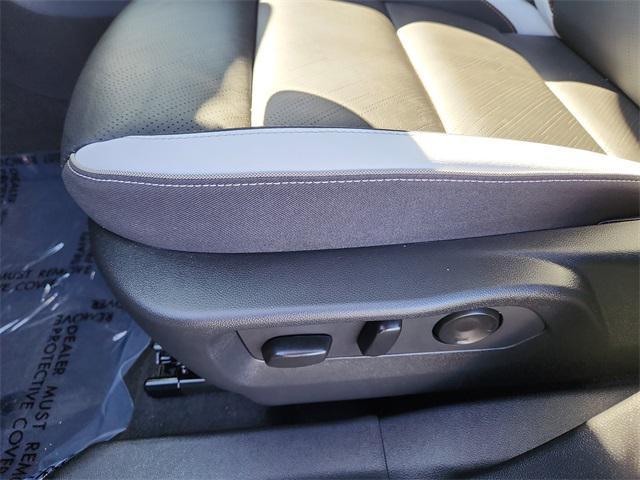 new 2025 Buick Envision car, priced at $37,432