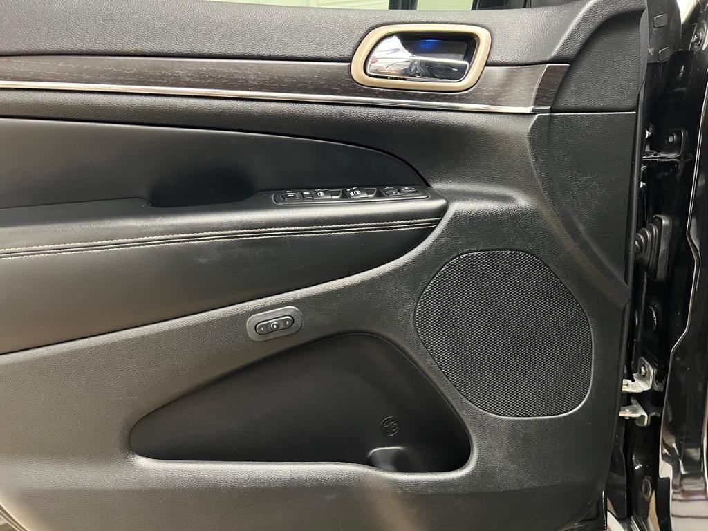 used 2014 Jeep Grand Cherokee car, priced at $13,777