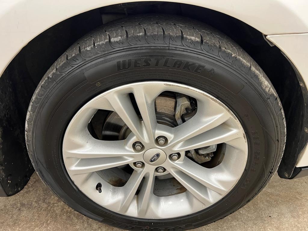 used 2015 Ford Taurus car, priced at $9,995